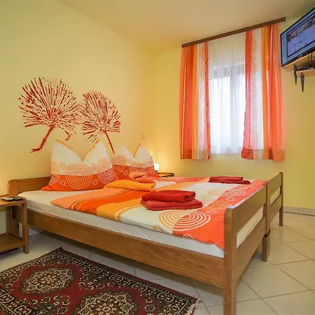 One-bedroom In Porec/istrien 9925 *