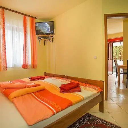One-bedroom In Porec/istrien 9925