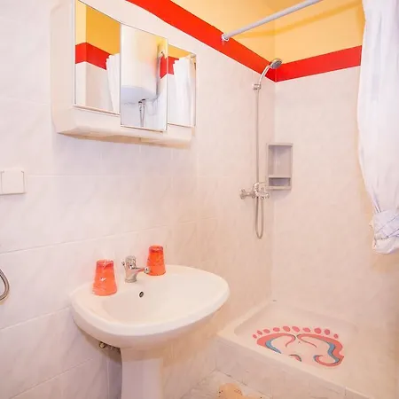 One-bedroom In Porec/istrien 9925 *